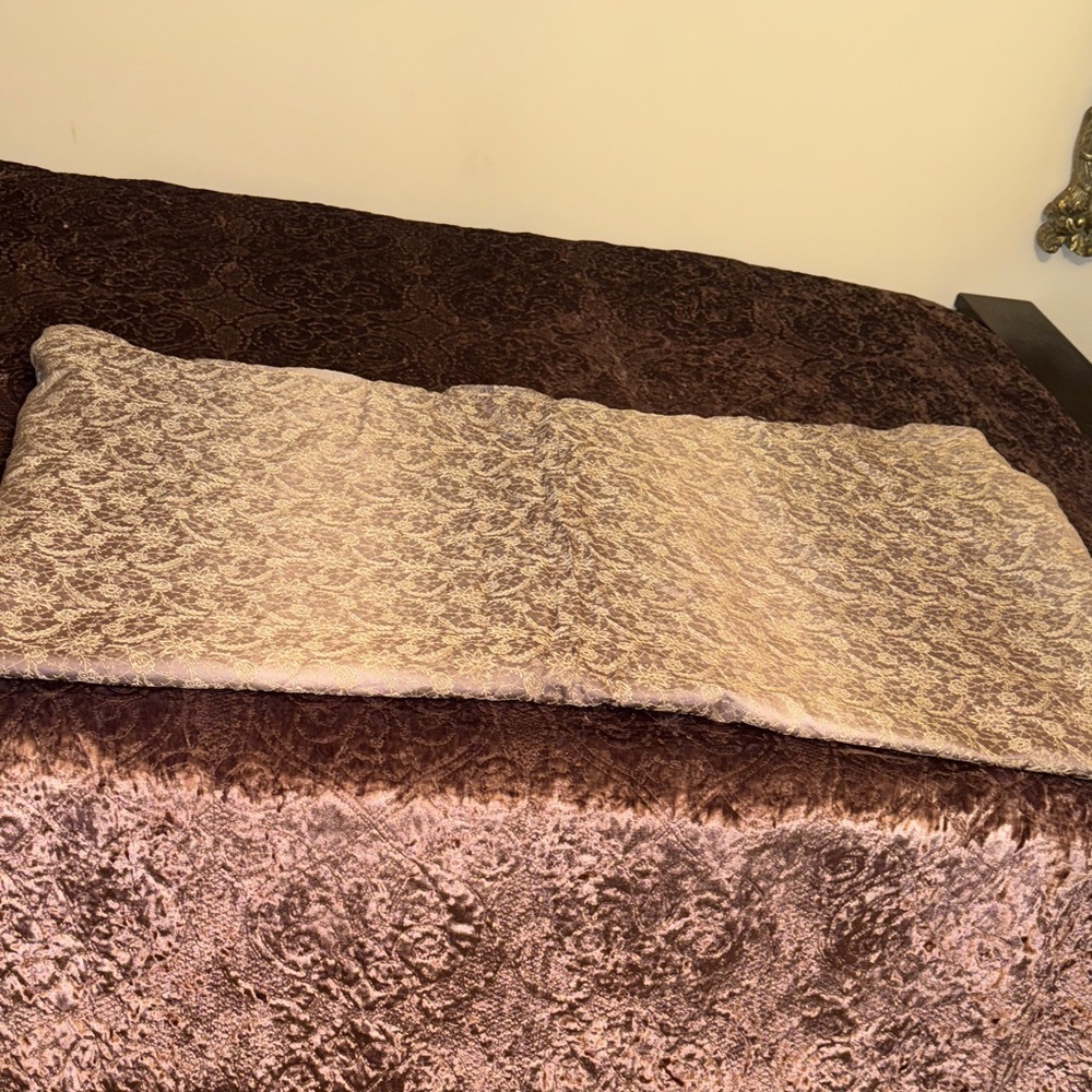 Luxurious Cream and Brown Comforter Set